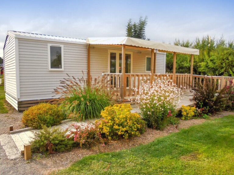 un mobil home en camping