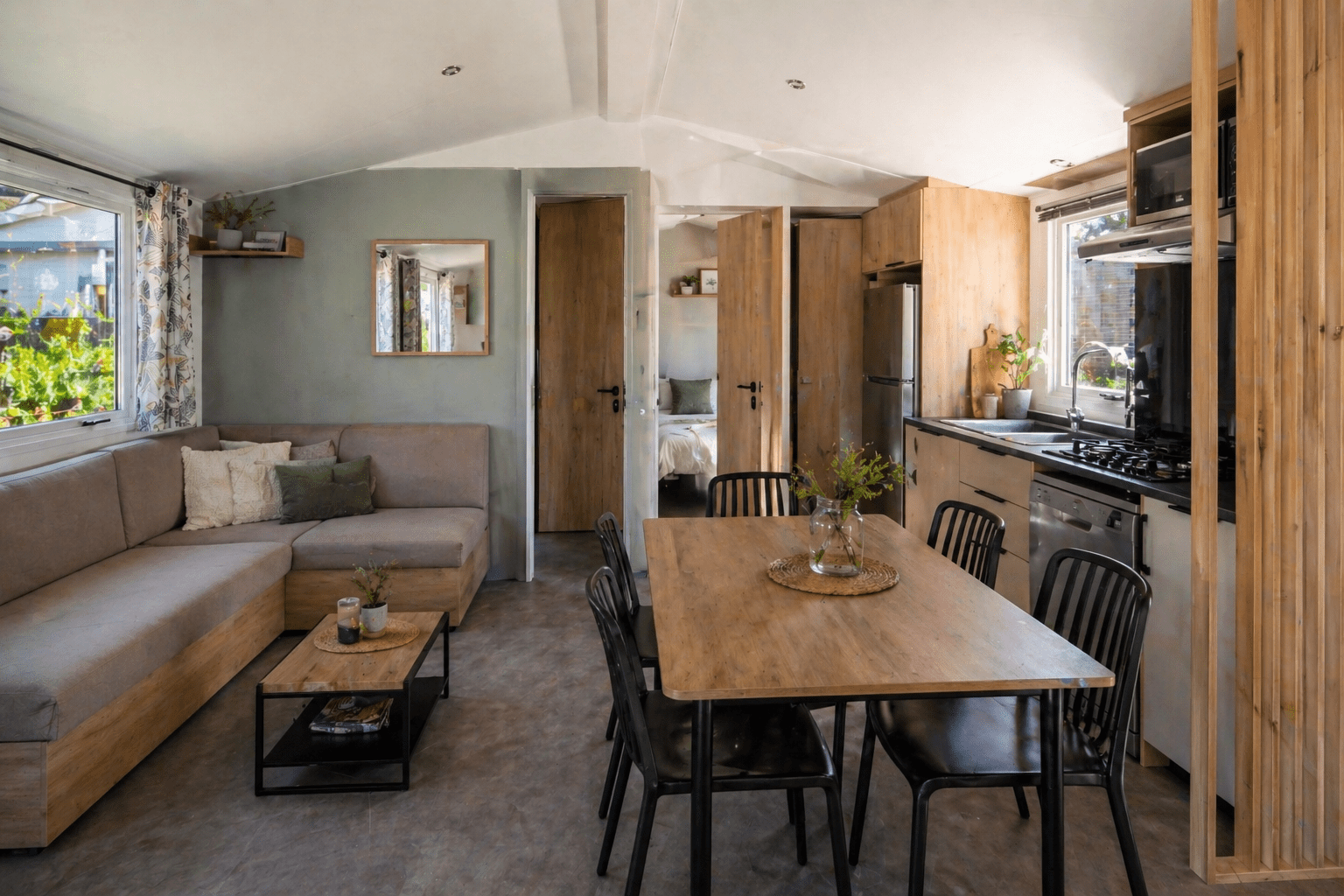 l'interieur d'un mobil home moderne