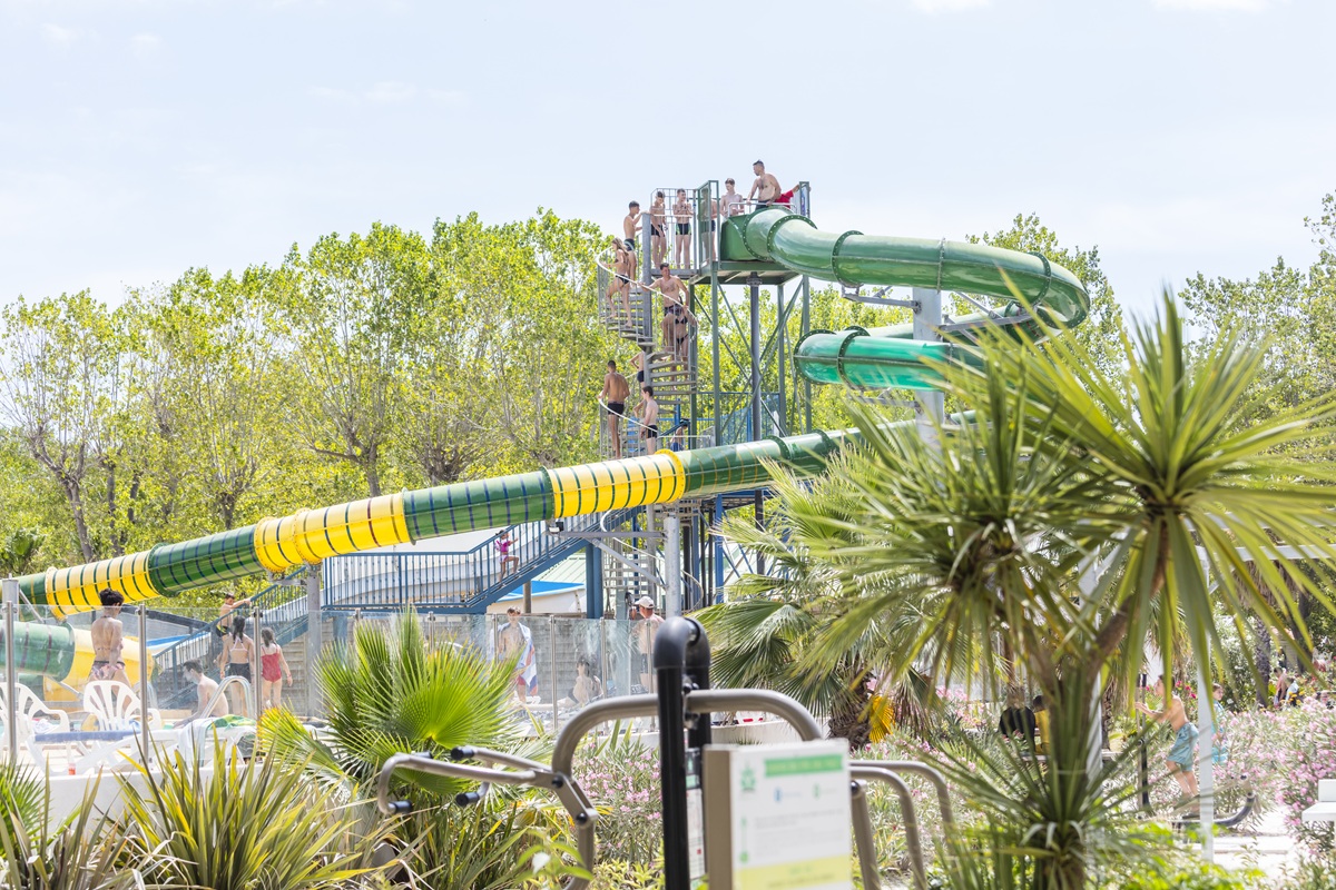 une piscine de camping Homair